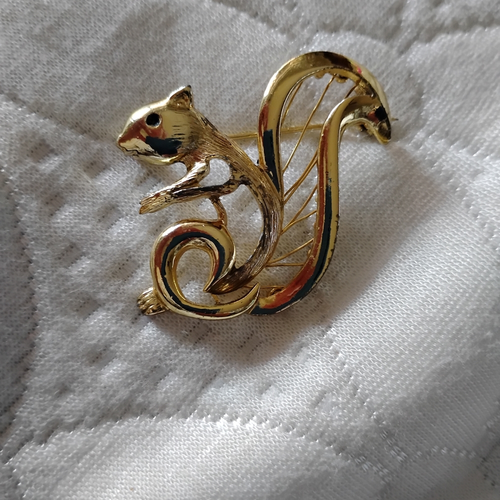 Gold Squirrel Brooch